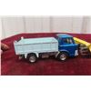 Image 4 : Dinky Toys No. 439 Ford D800 Snow Plow and Tipper Truck (1970–1978), 1/43 Scale
