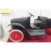 Image 2 : Buddy L Pressed Steel Dump Truck with Chain Lift, 1930s, 25" Long, Professionally Restored