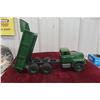 Image 4 : C&M Farm Toys International R190 Dump Truck, Die-Cast and Pressed Steel, 15 1/2" Long