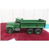 Image 7 : C&M Farm Toys International R190 Dump Truck, Die-Cast and Pressed Steel, 15 1/2" Long