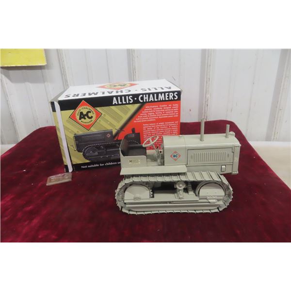 SpecCast Allis-Chalmers Monarch 35 Crawler, Die-Cast, 1/16 Scale, in Box