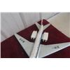 Image 10 : Tomiya DeLuxe Super Sonic Jet Liner No. 649, Tin Lithograph, Battery Operated, 19" Wingspan, 1960s