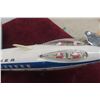 Image 13 : Tomiya DeLuxe Super Sonic Jet Liner No. 649, Tin Lithograph, Battery Operated, 19" Wingspan, 1960s