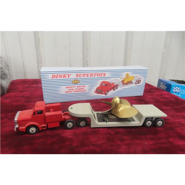 Dinky Supertoys No. 986 Mighty Antar Low Loader with Propeller, 1/43 Scale (1950s–1960s), in Box