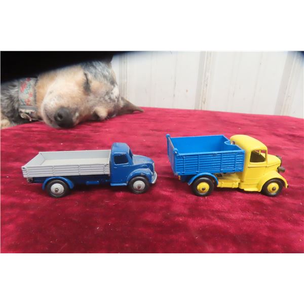 2 Dinky Trucks: No. 414 Dodge Tipping Wagon (1954–1964) and No. 410 Bedford End Tipper (1950s), Bot