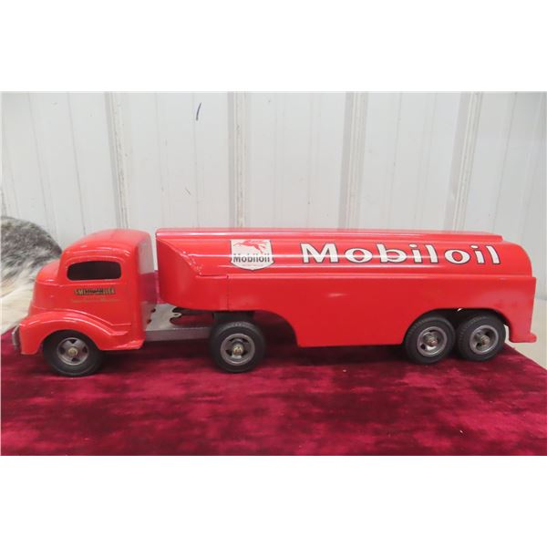 Smith-Miller Mobilgas Steel Tanker Truck (1950s), Pressed Steel, 22" long