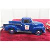 Image 10 : 2 Die Cast Trucks, 1/18 Scale: 1956 Ford Pickup and 1953 Chevrolet Pickup