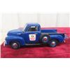 Image 8 : 2 Die Cast Trucks, 1/18 Scale: 1956 Ford Pickup and 1953 Chevrolet Pickup