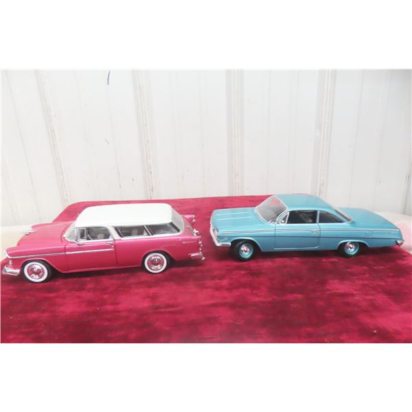 2 Die Cast Cars, 1/18 Scale: 1962 Chevrolet Bel Air and 1955 Chevrolet Nomad