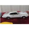Image 3 : 3 x 1/18 Scale Die Cast Cars: 1967 Chevrolet Chevelle, 1969 Chevrolet, and Ford GT