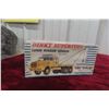 Image 9 : Dinky Supertoy No. 888 Camion Petrolier Schlumberger Oilfield Gin Pole Truck, 1/43 Scale,
