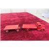 Image 2 : Dinky Toy Tractor and Trailer No. 422 Fordson and No. 256 Trailer, 1950s, 1/43
