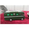 Image 6 : 2 Dinky Supertoy Models, 1/43 Scale: No. 969 TV Retaining Mast Vehicle and TV Mobile Control Unit
