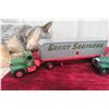 Image 2 : 2 First Gear 1/34 Scale Die Cast Semi Trucks and Trailers, Great Southern and Mack