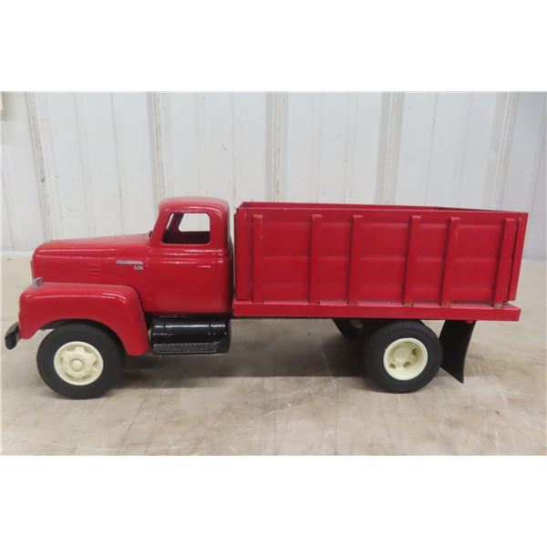 Cottonwood Acres R190 Dump Truck 15" Long Limited Edition 1 of 250