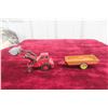 Image 1 : Dinky Tractor 437 1/43 with Loader and 1960–70 Farm Tractor