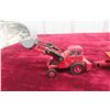 Image 2 : Dinky Tractor 437 1/43 with Loader and 1960–70 Farm Tractor