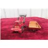 Image 6 : Dinky Tractor 437 1/43 with Loader and 1960–70 Farm Tractor