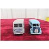 Image 4 : 2 Dinky 1/43 465 Morris Van 1957–59 and 30V Electric Dairy Van 1949