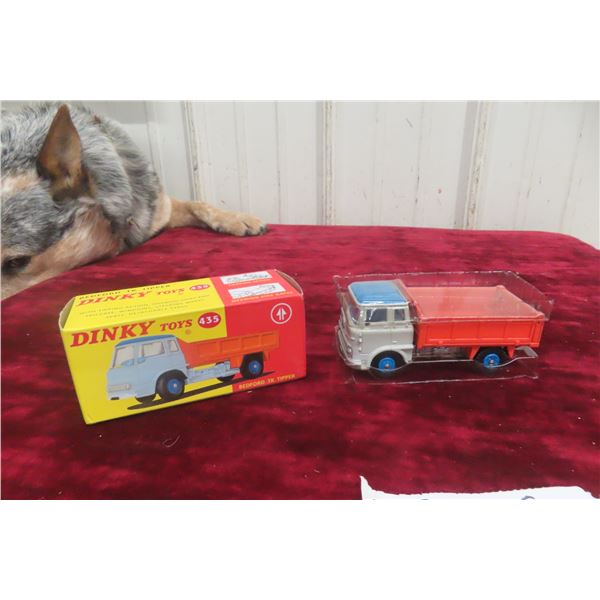 Dinky 435 1/43 Bedford TK Tipper 1964–66 with Box