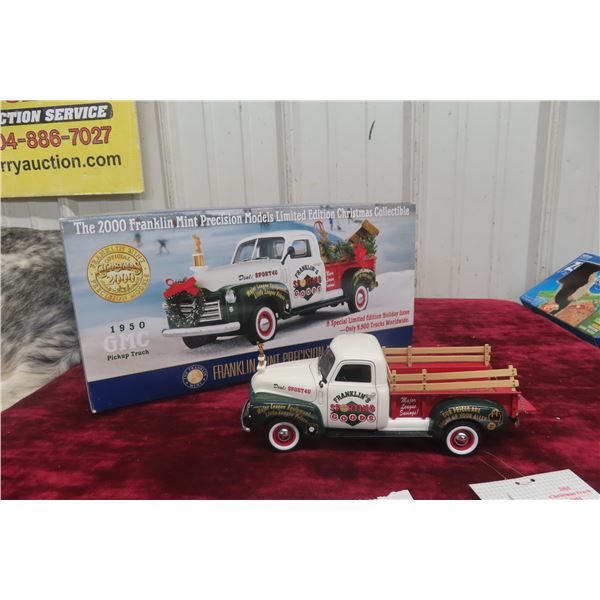 Franklin Mint 1/24 Scale Die Cast and Box Limited Edition 9900 2000 Xmas Truck