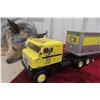 Image 7 : 2 First Gear 1/34 Scale Semi Truck and Trailer Union Pacific Illinois California Express