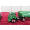 Image 3 : 2 First Gear 1/34 Scale Tanker Truck and Trailer, 53 White's