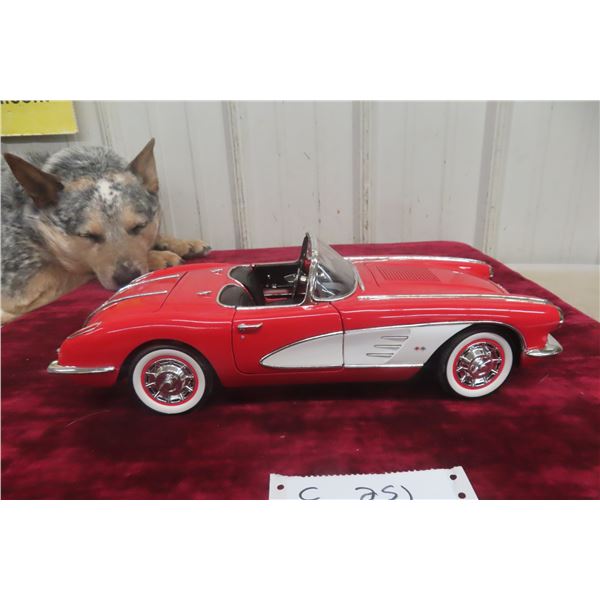 Solido 1/12 Scale Die-Cast Chevy Corvette