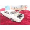 Image 5 : Sun Star 1/18 Scale Die-Cast 1963 Chevy Corvair with Box