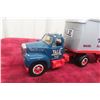Image 6 : 2 First Gear 1/34 Scale Die-Cast Semi Truck and Trailer: Yale Transport and Werner Transport