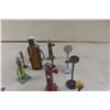 Image 3 : Dinky Die-Cast Gas Pumps and Traffic Signs, 15 Pieces