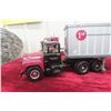 Image 3 : 2 First Gear 1/34 Scale Die-Cast Semi Trucks and Trailers