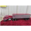 Image 6 : 2 First Gear 1/34 Scale Die-Cast Semi Trucks and Trailers