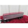 Image 8 : 2 First Gear 1/34 Scale Die-Cast Semi Trucks and Trailers