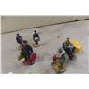 Image 4 : 12 People and 1 Motorbike, Vintage
