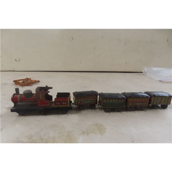 Tin Lithographed Penny Toy Train Set, 1910s–20s, 5 Pieces, 9 1/2" Overall Length