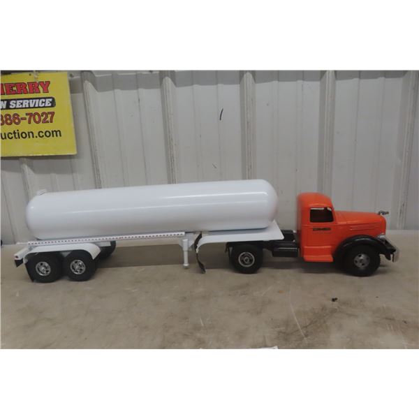 Smith-Miller Mack Truck and Tanker Trailer, Die-Cast and Pressed Steel, 1950s, 33" Long