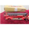Image 8 : Corgi American La France Aerial Ladder Truck, Limited Edition 6910 of 7500, 1/50 Scale, with Box