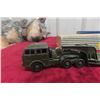 Image 3 : Dinky Supertoys Berliet T6 Tractor No. 890 (1959–63) and Dinky No. 603 Army Personnel