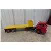 Image 8 : Hubley Ford C-900 CO Les Truck and Trailer, 1960s, 24" Long
