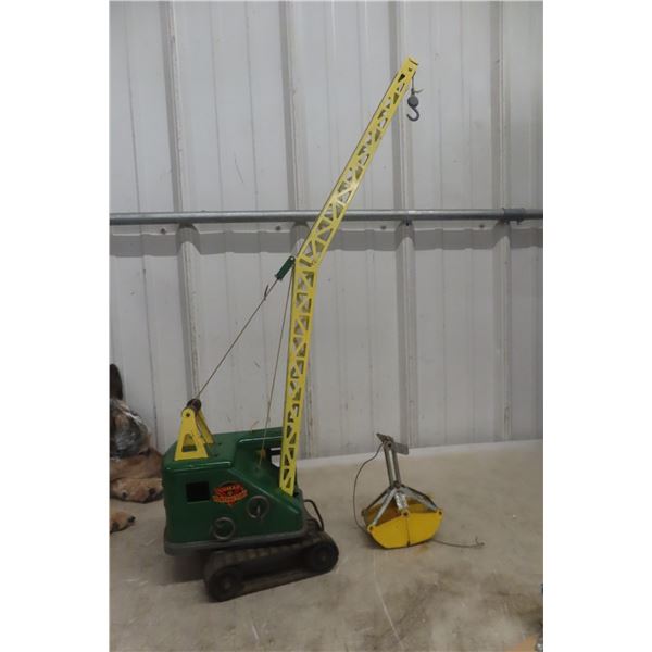 Marx Lumar Contractors Mobile Crane, Pressed Steel with Hook and Bucket, 1950s, 28" High