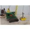 Image 2 : Marx Lumar Contractors Mobile Crane, Pressed Steel with Hook and Bucket, 1950s, 28" High