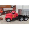 Image 3 : First Gear Manitou 1960 Mack B Truck and Trailer, 1/34 Scale Die-Cast, 2000 National Toy Truck Show