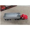 Image 9 : First Gear Manitou 1960 Mack B Truck and Trailer, 1/34 Scale Die-Cast, 2000 National Toy Truck Show
