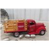 Image 7 : 2 Danbury Mint 1937 Chevy Budweiser Delivery Trucks, 1/24 Scale Die-Cast