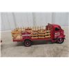 Image 6 : 2 Danbury Mint 1/24 Scale Die-Cast Budweiser Delivery Trucks, 1980s–90s