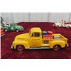 Image 7 : 6 Durham Classics 1/43 Scale Die-Cast Tow and Service Trucks