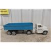 Image 1 : ERTL International Semi Truck Hydraulic Dump and Trailer, Pressed Steel, 1960s, 22" Long
