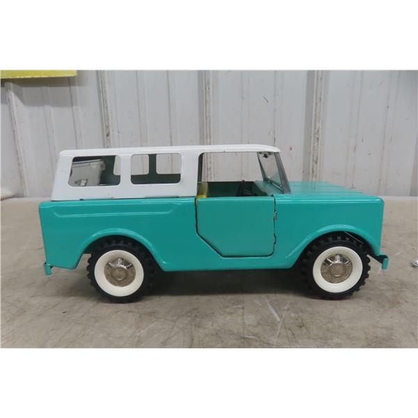 Structo International Harvester Scout, Pressed Steel, 1960s, 11" Long