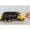 Image 5 : 2 First Gear Mack B-61 Asphalt Dump Trucks, 1/34 Scale Die-Cast